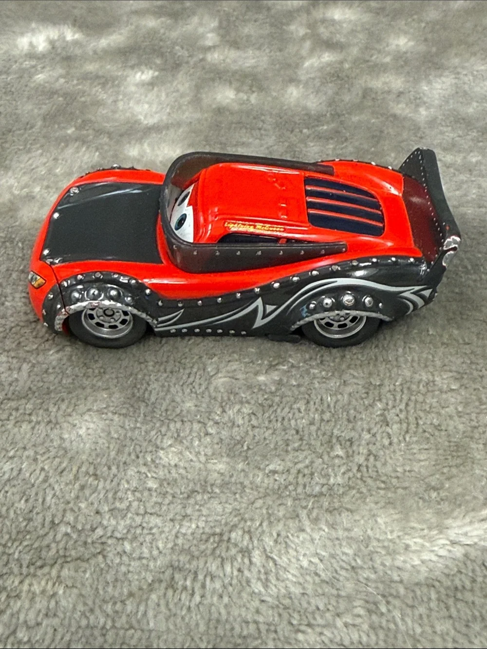 🏎️ Disney Pixar Cars Heavy Metal Lightning Mcqueen Diecast 1:55